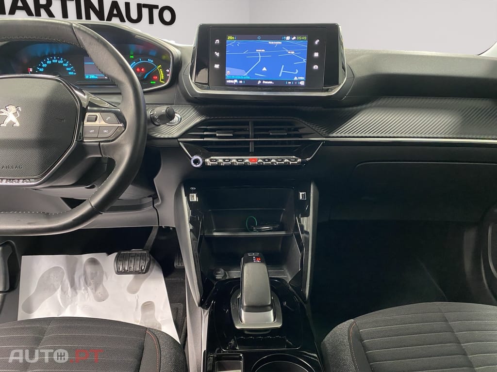Peugeot E-2008 50 kWh Active Pack