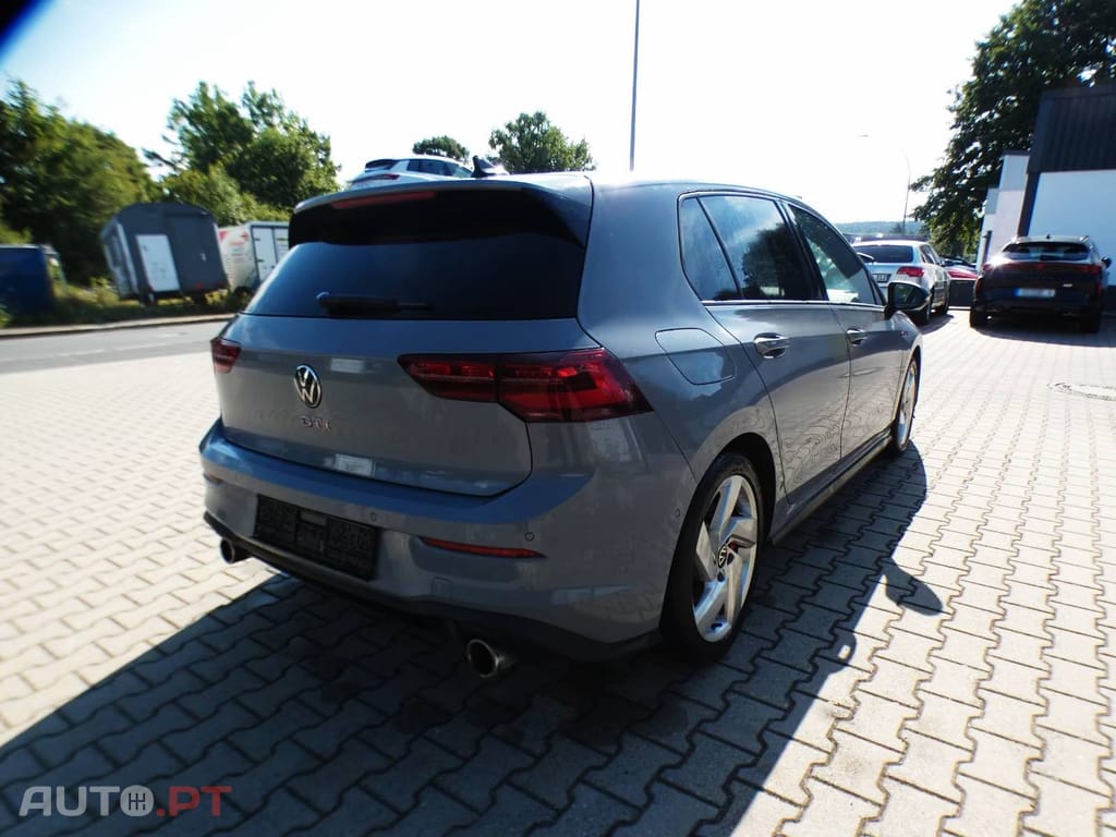 Volkswagen Golf 2.0 TSI GTI