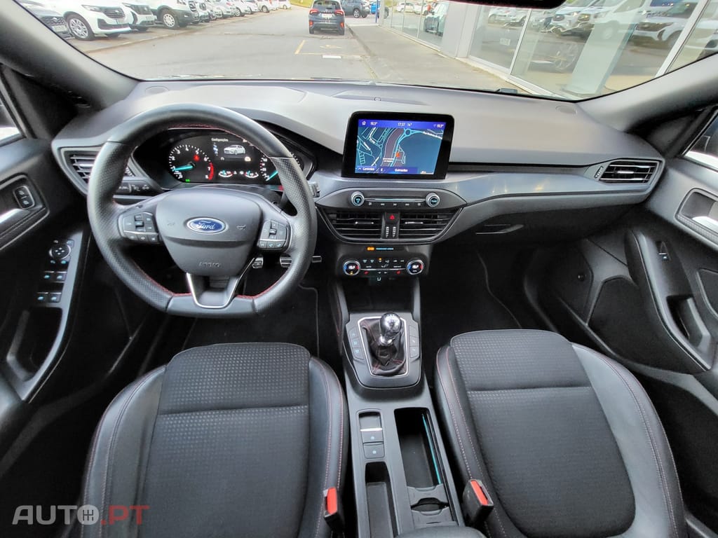 Ford Focus 1.0 EcoBoost ST-Line X