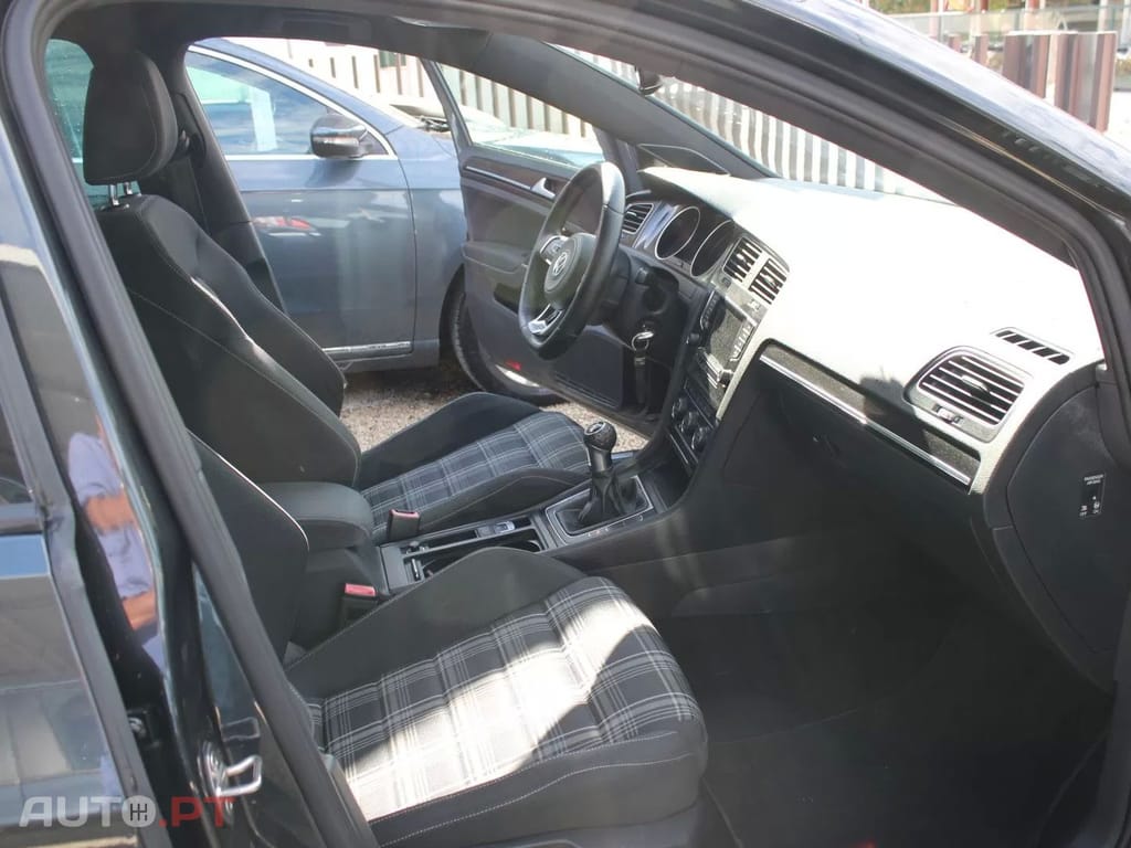 Volkswagen Golf 2.0 TDi GTD