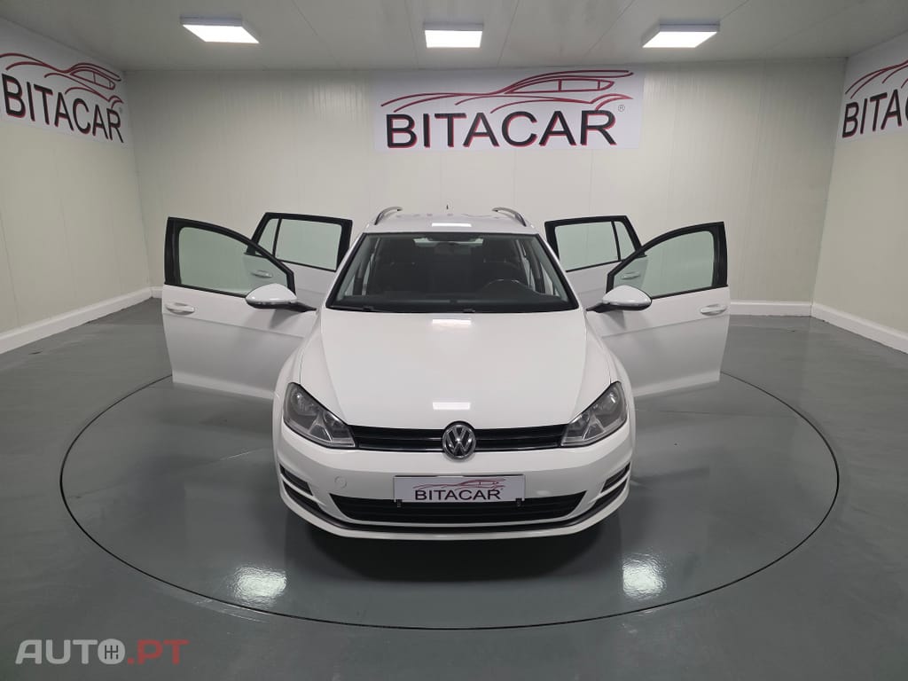 Volkswagen Golf 1.6 HDI CONFORTLINE
