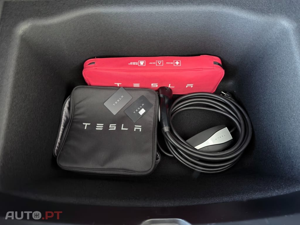 Tesla Model 3 Performance Tração Integral