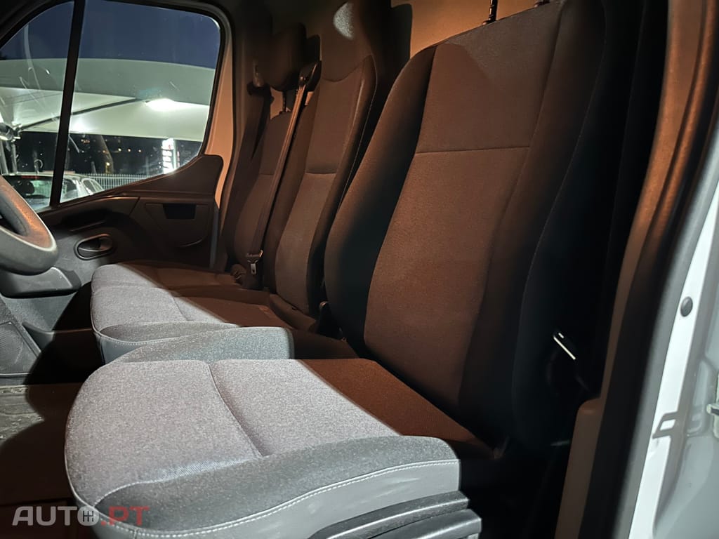 Renault Master 2.3 dCi L3H2