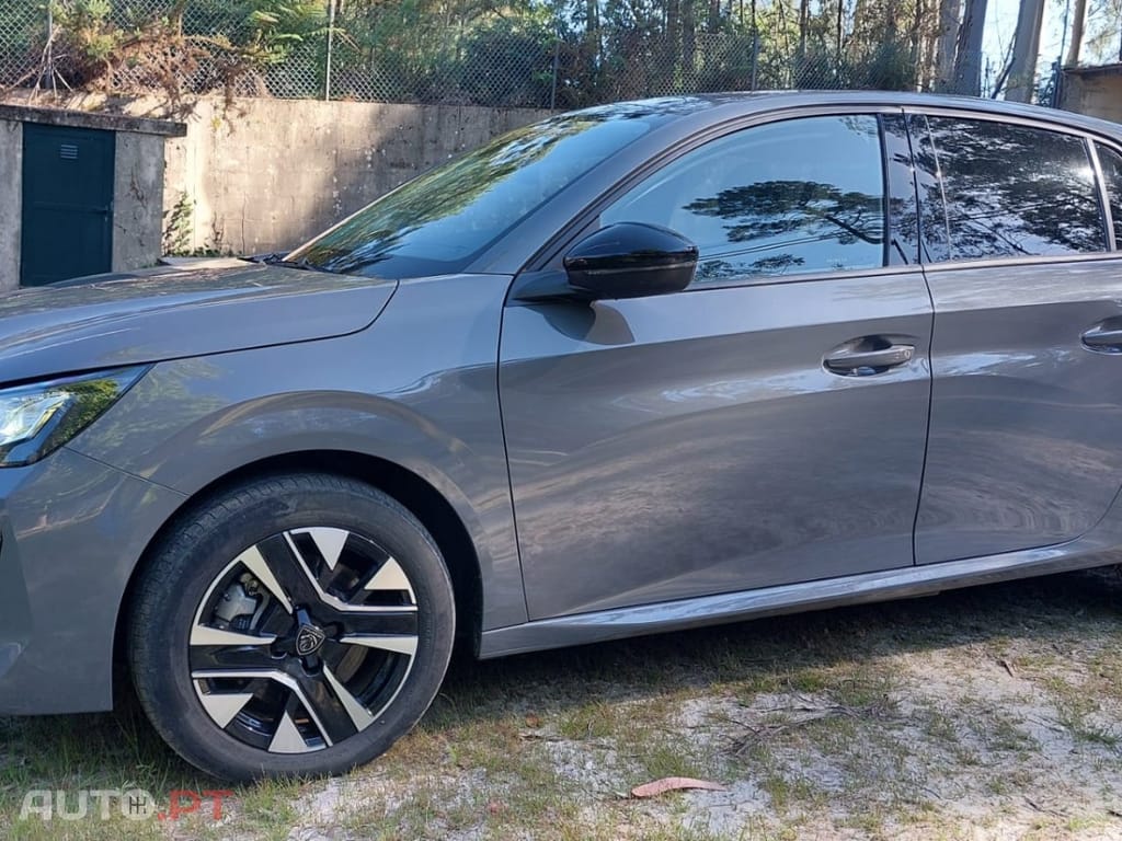 Peugeot E-208 50 kWh Style