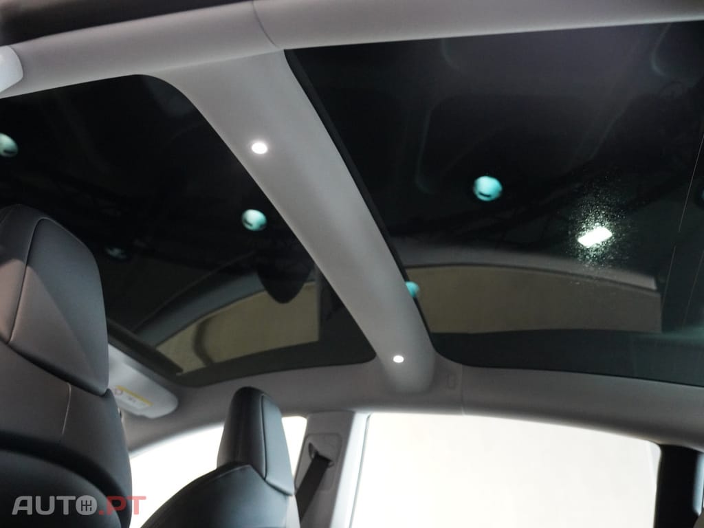 Tesla Model 3 Tração Traseira