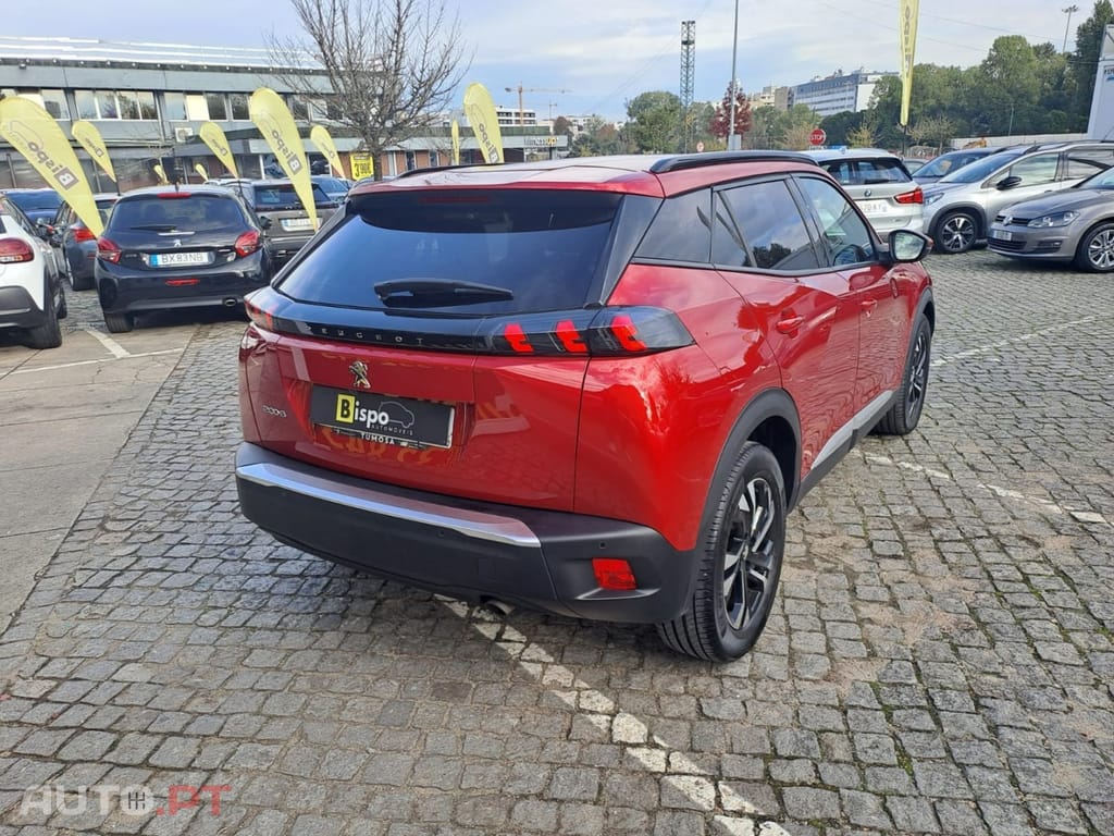 Peugeot 2008 PureTech 130 EAT8 GT