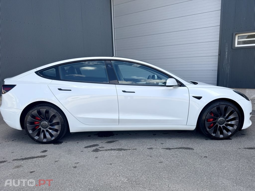 Tesla Model 3 Performance Dual Motor AWD — fotografia 14