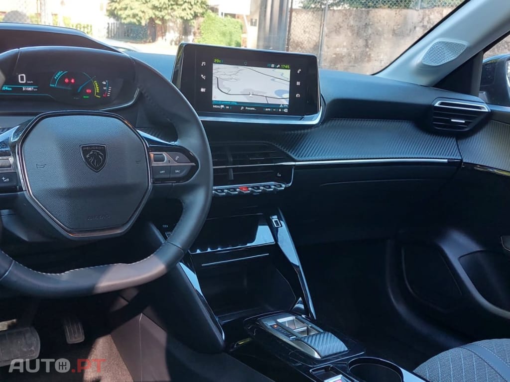 Peugeot E-208 50 kWh Style