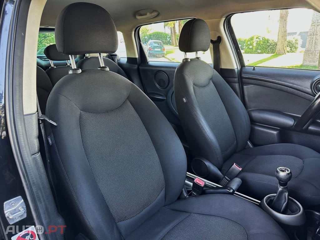 MINI Countryman One D