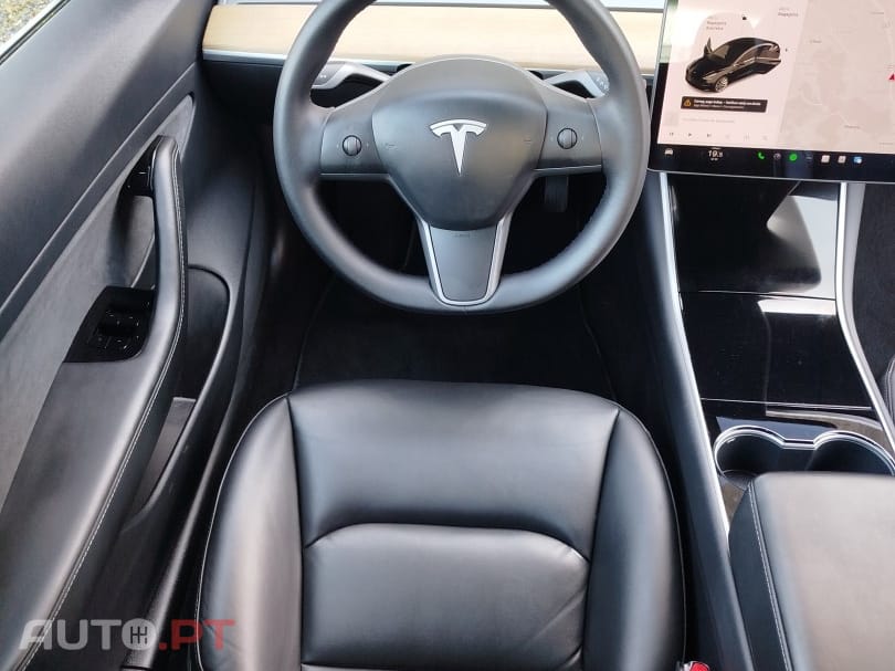 Tesla Model 3 Standard Range Plus RWD
