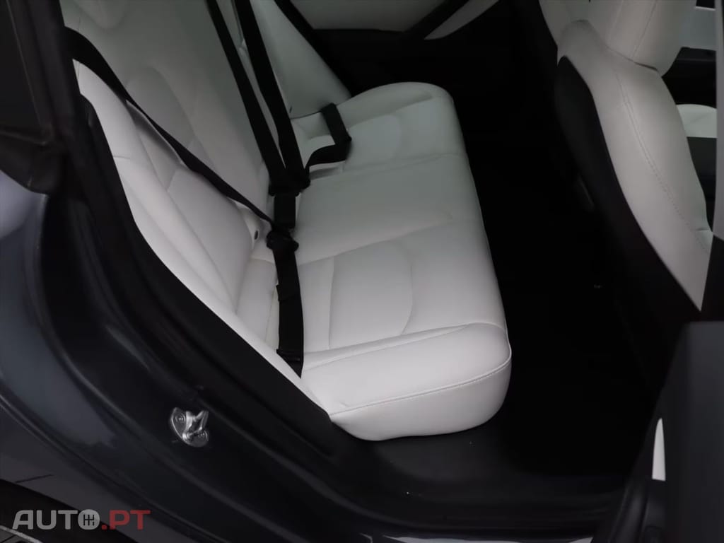 Tesla Model 3 Long-Range AWD I.V.A DEDUTÍVEL