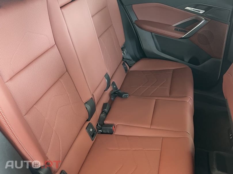 BMW iX2 eDrive20 Edição Desportiva M