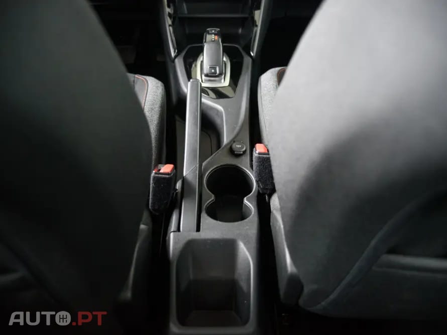 Peugeot 2008 PureTech 130 EAT8 Allure