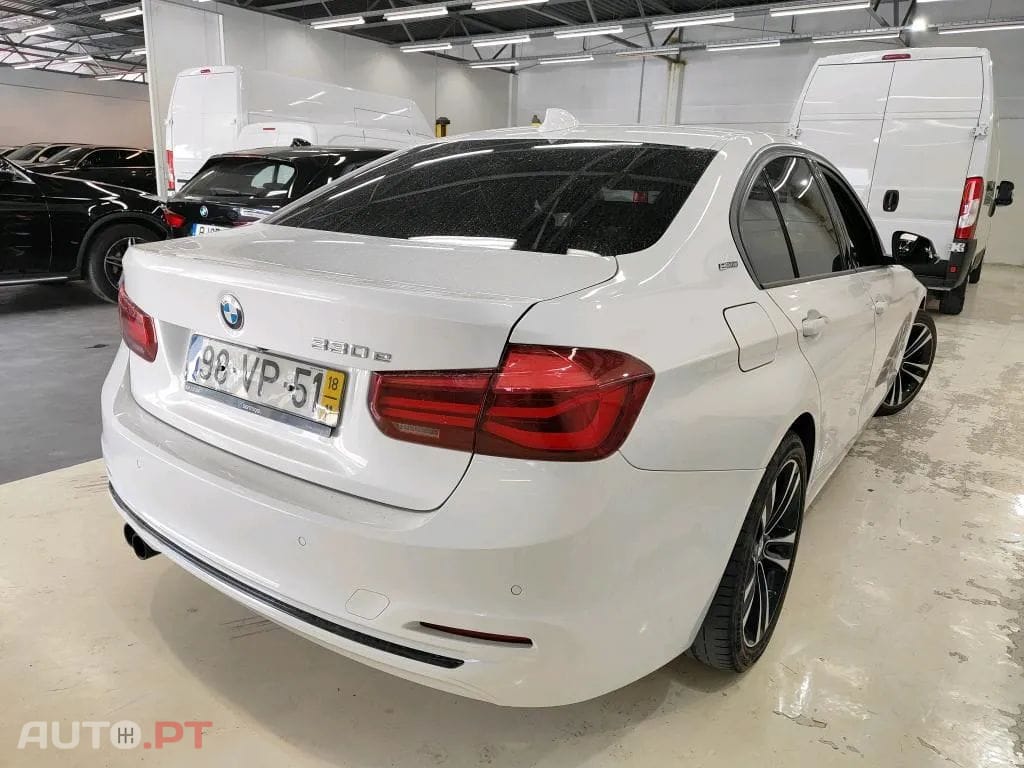 BMW 330 e iPerformance Line Sport