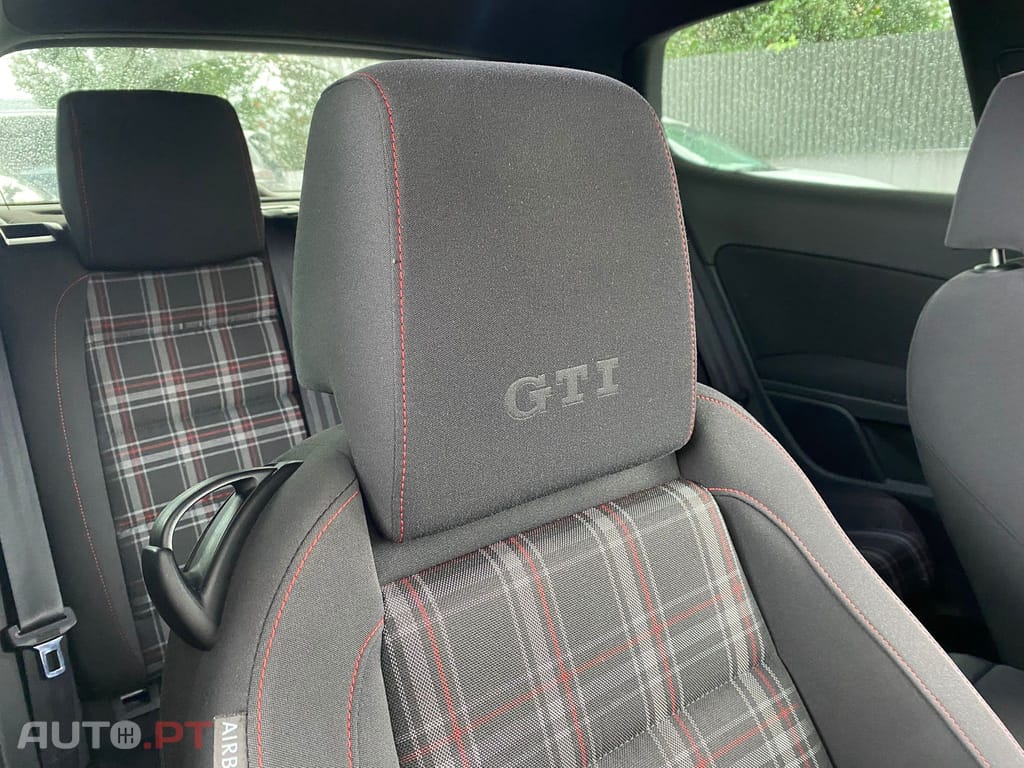 Volkswagen Golf 2.0 GTI