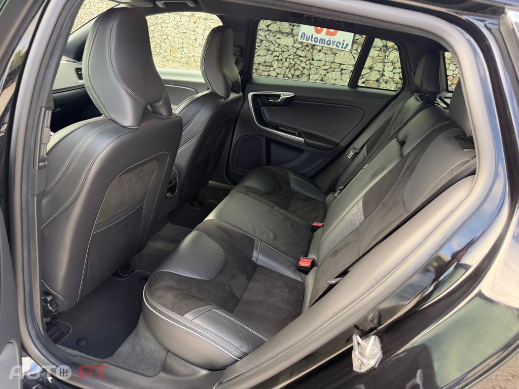 Volvo V60 2.0 D3 R-Design