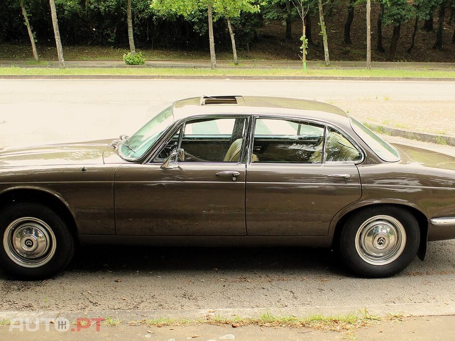 Jaguar Souvereign Daimler 4.2 S1