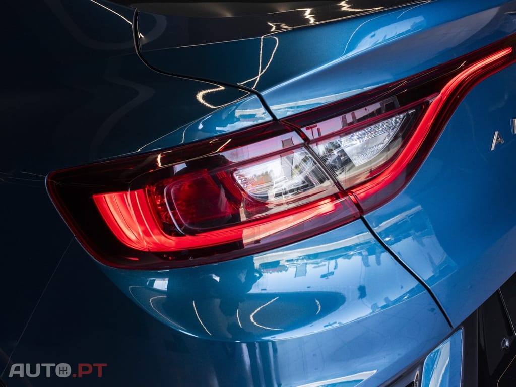 Renault Arkana 1.6 E-Tech Intens