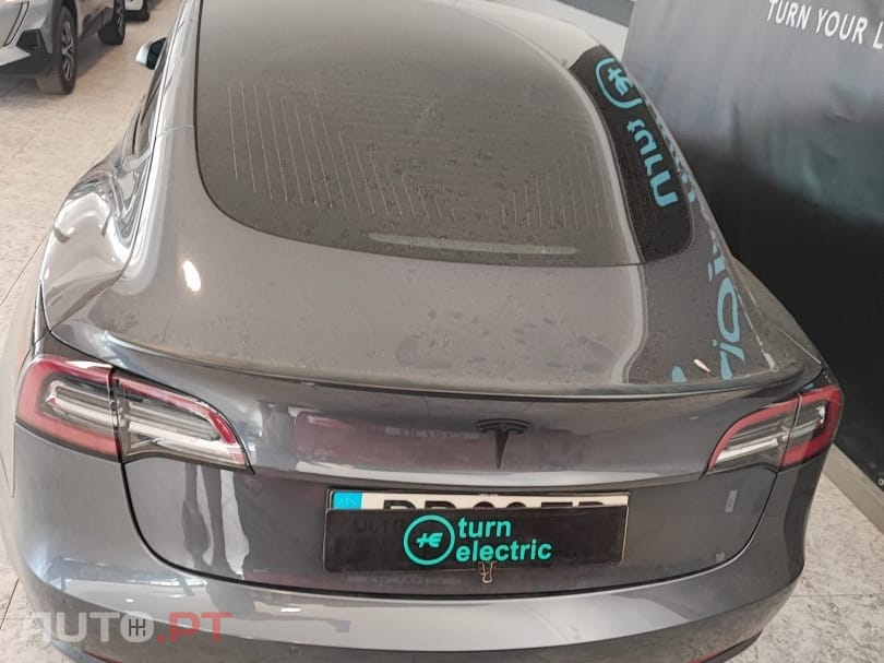 Tesla Model 3 Standard Range Plus RWD