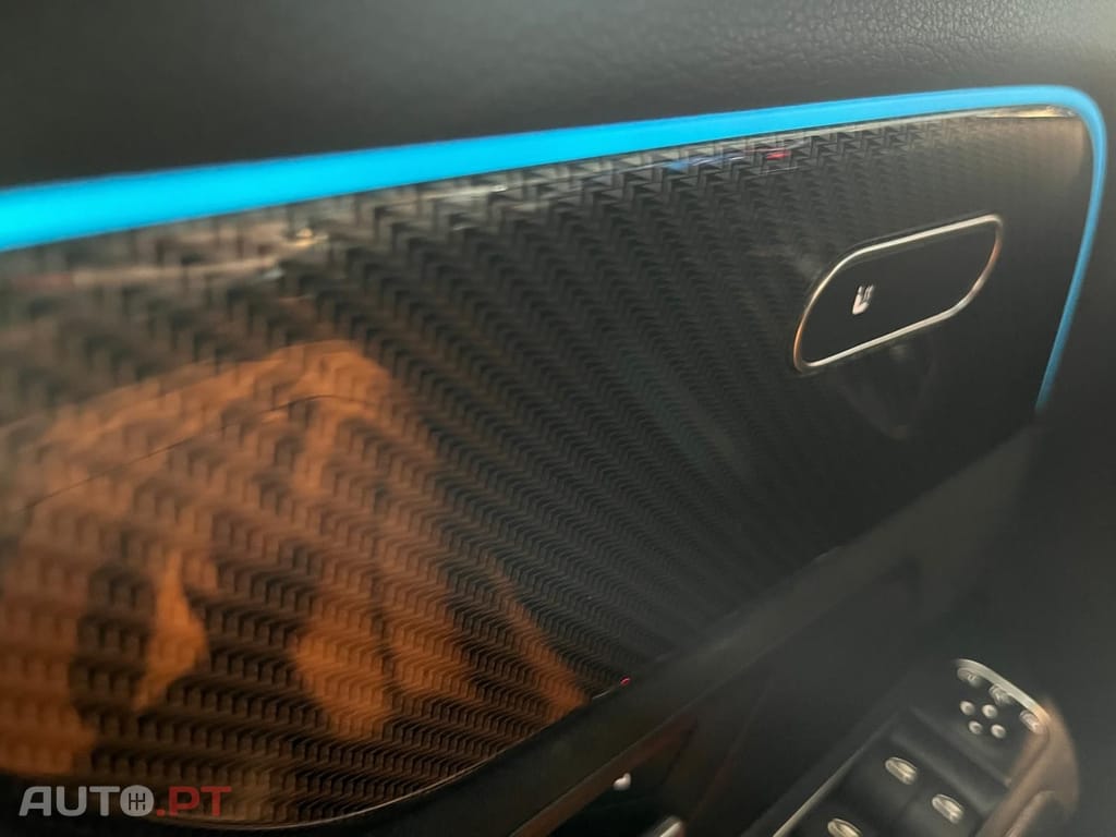 Mercedes-Benz GLA 250 e AMG LINE