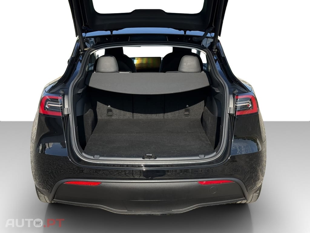 Tesla Model Y Standard RWD