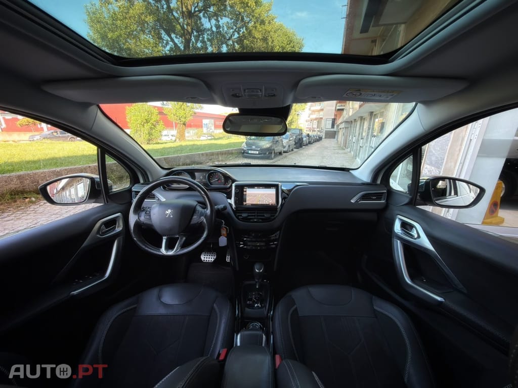 Peugeot 2008 1.2 PureTech Crossway EAT6