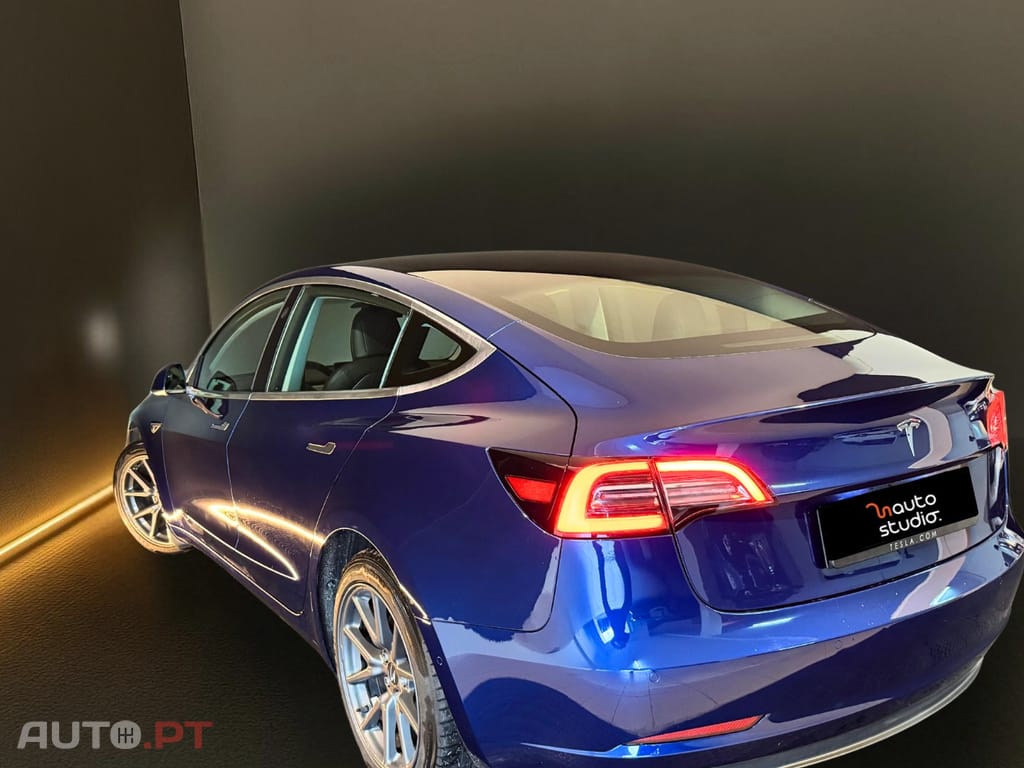 Tesla Model 3 Standard Range Plus RWD