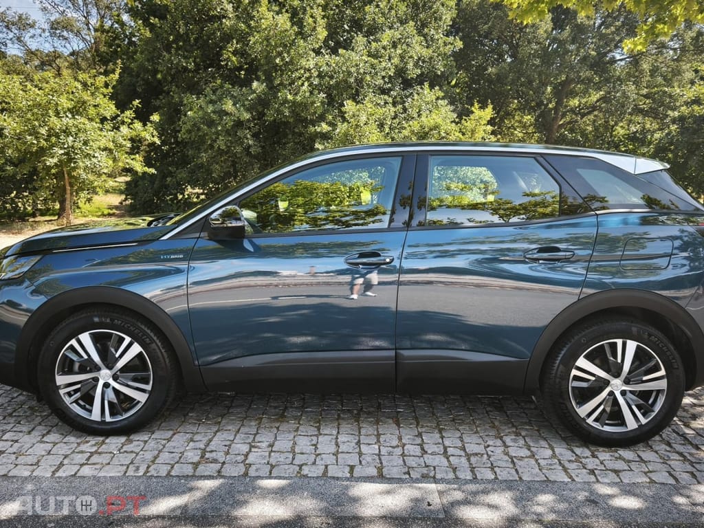 Peugeot 3008 1.6 Hybrid Allure Pack e-EAT8
