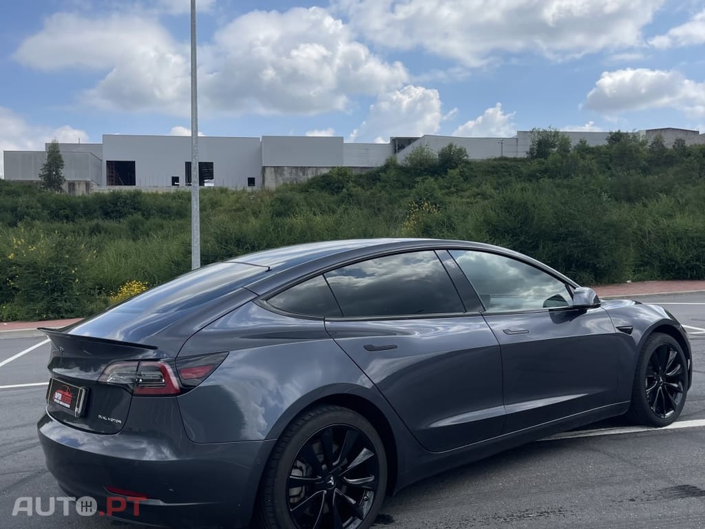 Tesla Model 3 Long Range Tração Integral