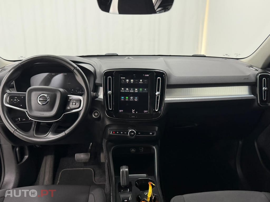 Volvo XC40 1.5 T5 PHEV Momentum