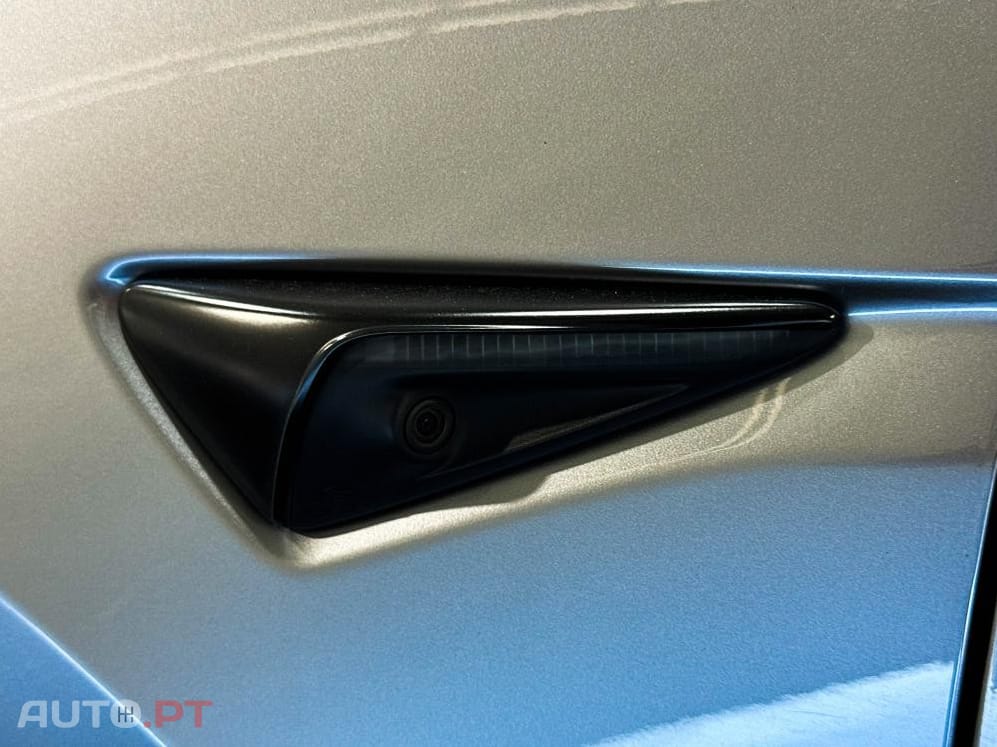Tesla Model Y Performance Dual Motor AWD
