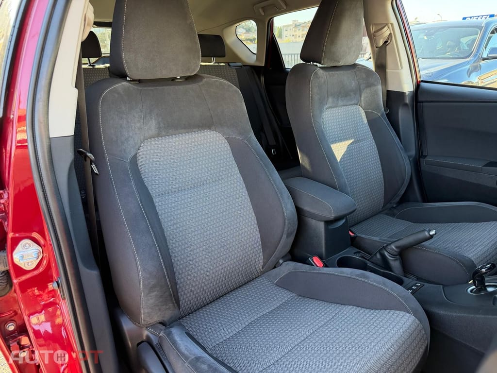 Toyota Auris 1.8 HSD Comfort +P.Sport+Navi