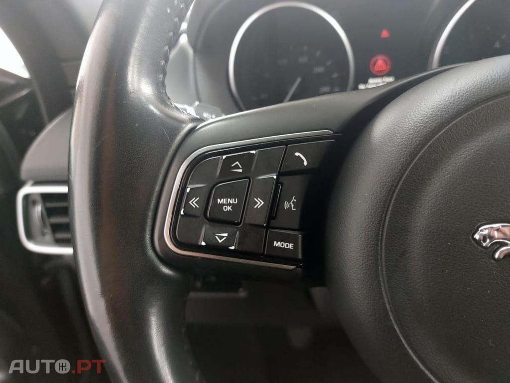 Jaguar F-Pace 2.0 i4D Prestige AWD