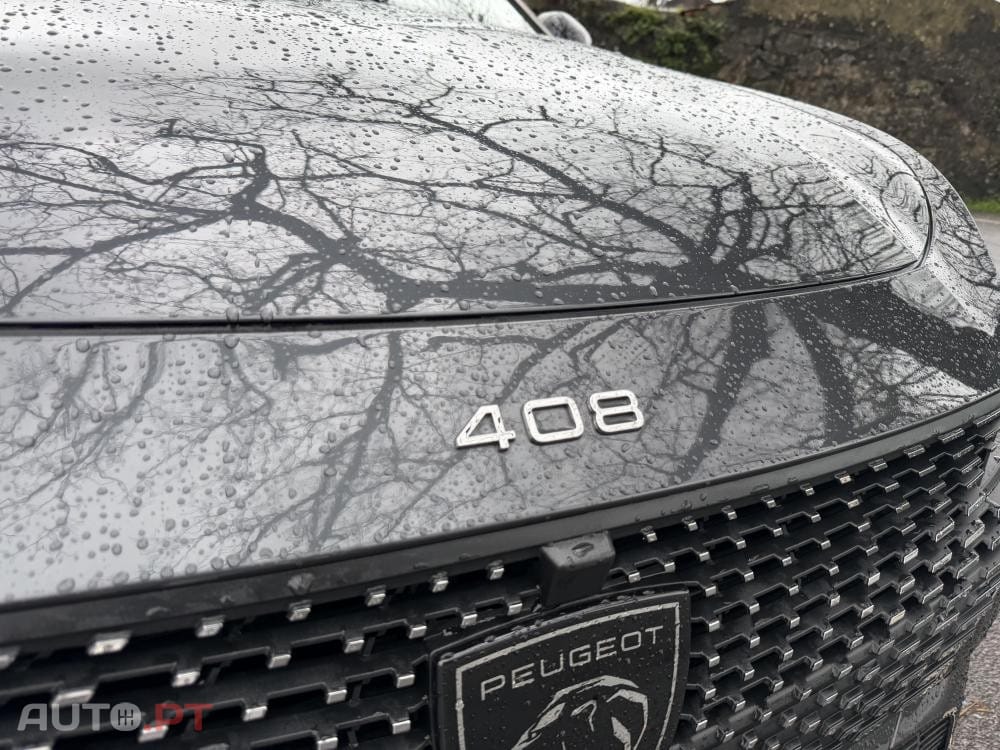 Peugeot 408 1.6 Hybrid Allure Pack e-EAT8