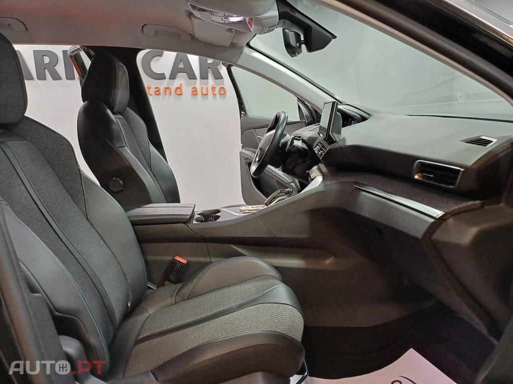 Peugeot 3008 1.6 Hybrid Allure e-EAT8