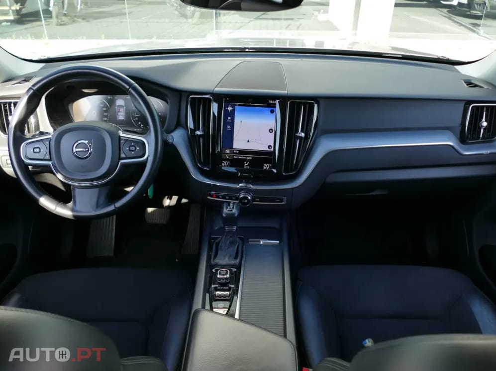 Volvo XC60 2.0 D4 Momentum Geartronic
