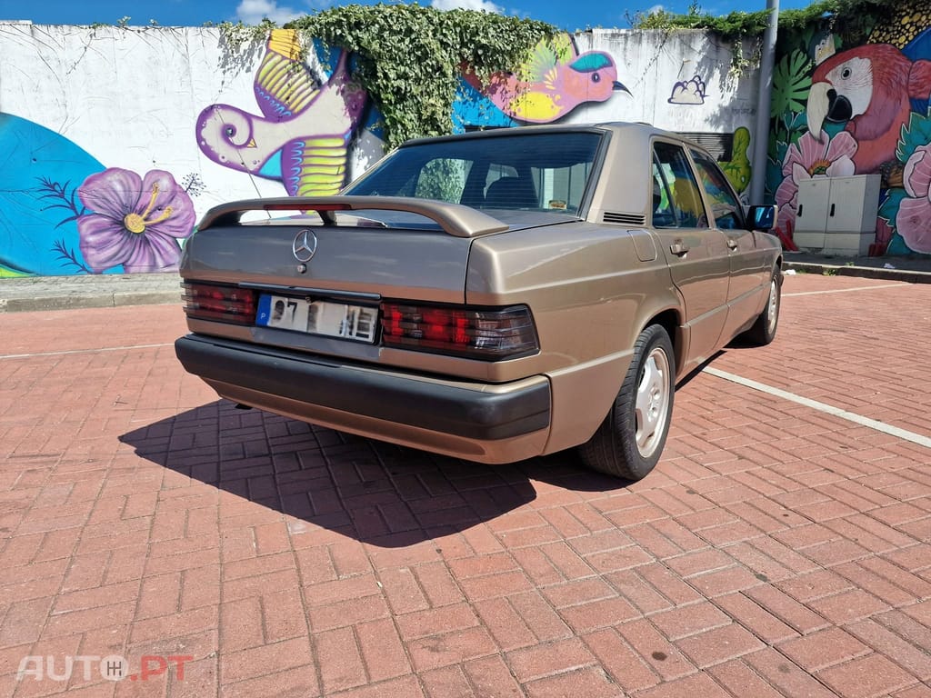Mercedes-Benz 190 190 D 2.0