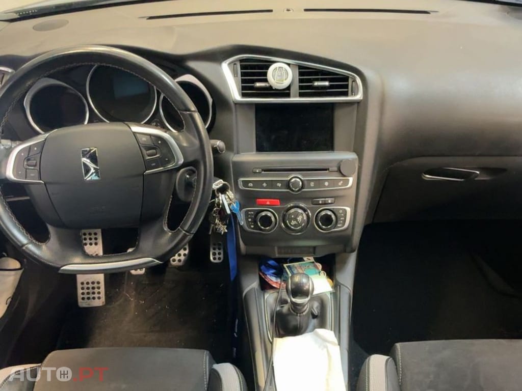 DS DS4 1.2 Performance Line