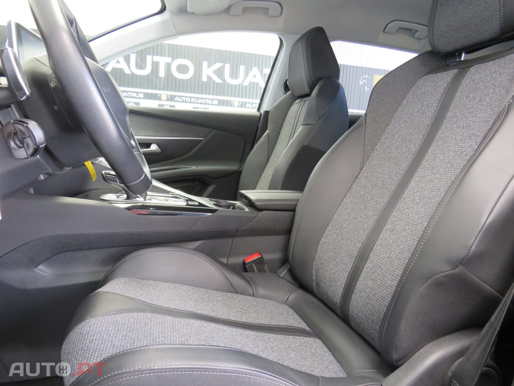 Peugeot 3008 1.5 BlueHDi Allure EAT8