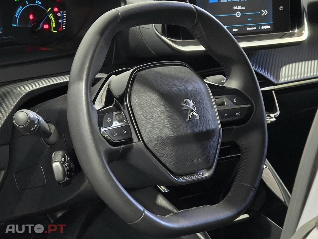 Peugeot E-208 50 kWh Style