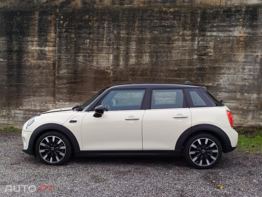 MINI Cooper Cooper D Auto