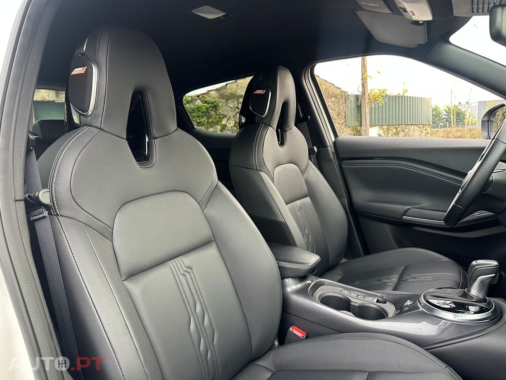 Nissan Juke 1.6 Hybrid Tekna TwoTone T