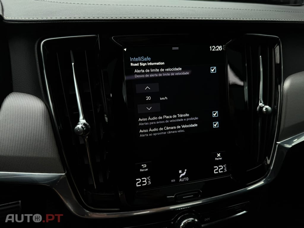 Volvo V90 2.0 T8 PHEV R-Design AWD