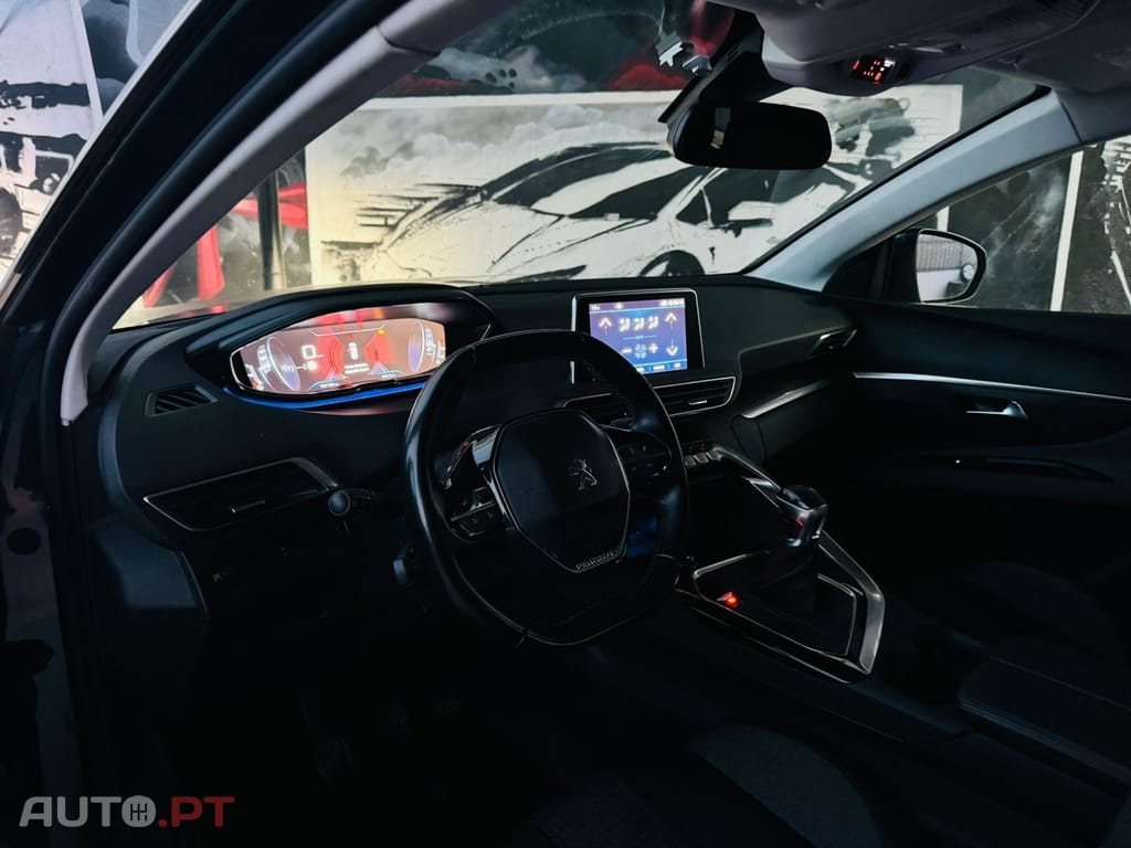 Peugeot 5008 1.5 BlueHDi Crossway