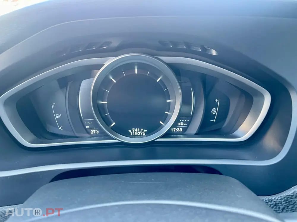 Volvo V40 Cross Country 1.6 D2 Momentum