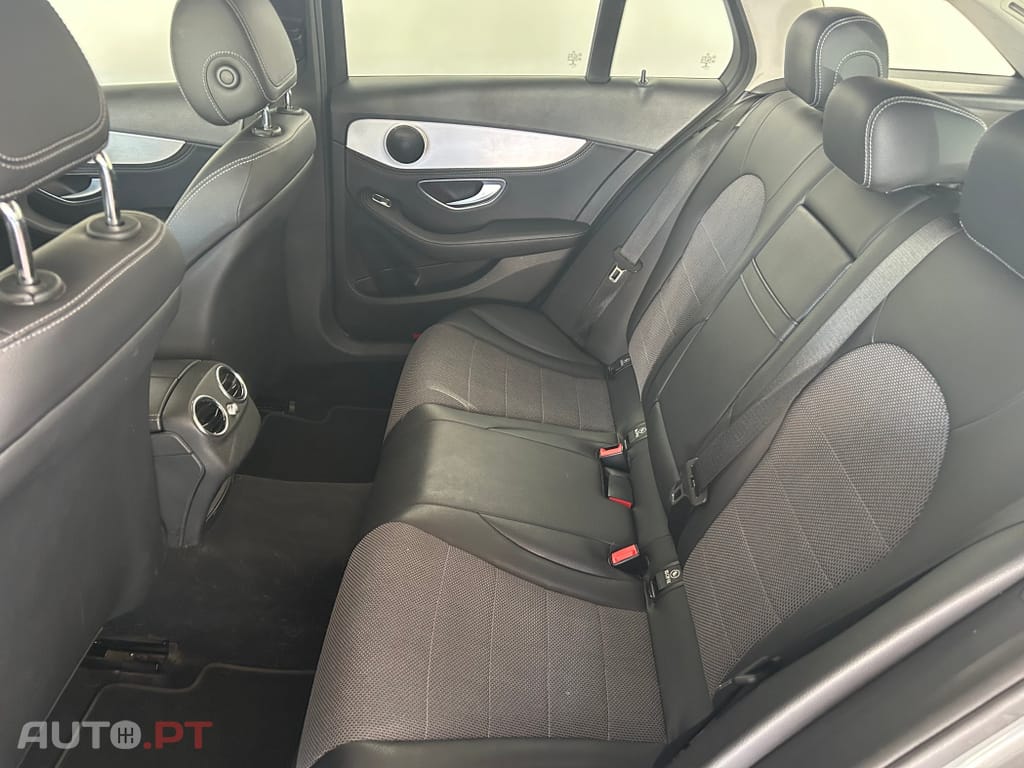Mercedes-Benz C 300 BlueTEC Hybrid Avantgarde+