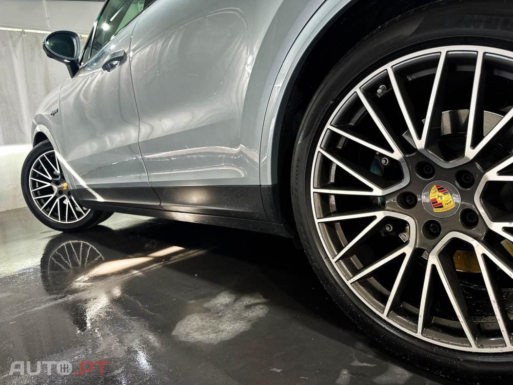 Porsche Cayenne E-Hybrid Platinum Edition
