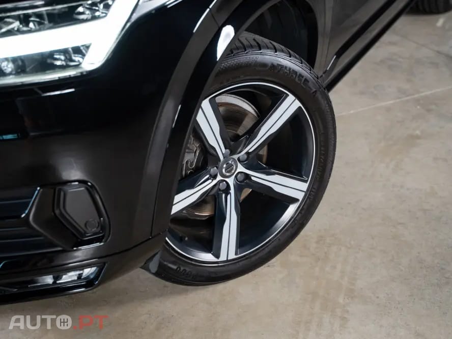 Volvo XC90 2.0 D4 R-Design
