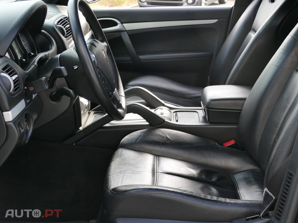 Porsche Cayenne Tiptronic