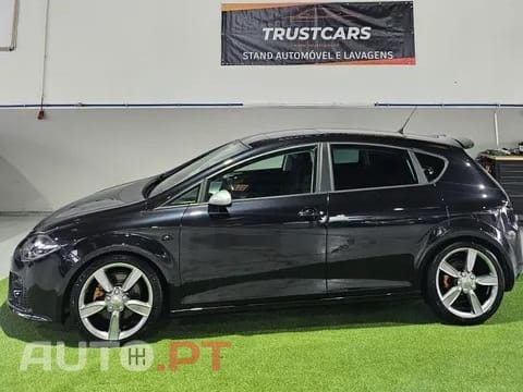 SEAT Leon 2.0 TDi FR 18 Tiago Monteiro — fotografia 4